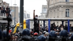 Protesti u Parizu (Foto: Rojters/Benoit Tessier)