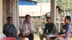 The four land protestors who were released but are currently under the court's supervision include An Ruon, Nouv Noeun, Him Kiri and Yib Mak. Thay all called for charges against them to be dropped by the court, Banteay Meanchey, Cambodia, January 20, 2020. (Sun Narin/VOA Khmer)