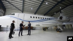 El secretario de Estado de EEUU, Marco Rubio, supervisa la incautación de un avión del gobierno venezolano retenido en República Dominicana. En el Aeropuerto Internacional La Isabela, Santo Domingo, el jueves 6 de febrero de 2025.