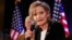 Bà Cindy Hyde Smith ăn mừng chiến thắng của bà trong bầu cử, đánh bại đối thủ Mike Espy thuộc Đảng Dân Chủ. Ảnh chụp ngày 27/11/2018. (AP Photo/Rogelio V. Solis)