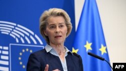 ཡུ་རོབ་མི་དམངས་ཚོགས་པ་ཞེས་པའི་ཤོག་ཁག་དེར་གདན་གྲངས་༥་འཐོལ་པ་ཐོབ་སྟེ་ཨུར་སུ་ལ་ཝོན་ཌར་ལེ་ཡན་