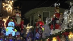 Так виглядає найяскравіший новорічний декор у Нью-Йорку. Відео