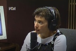 Barbara Klein vodi program "News Now" za vrijeme terorističkih napada na New York 11. septembra 2001.