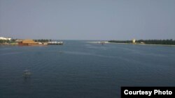 Cửa Việt nhìn từ cầu Cửa Việt.