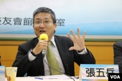 台灣淡江大學中國大陸研究所專任副教授張五岳（美國之音楊明攝）