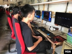 Cyber security awareness has not kept up with the popularity of internet cafes in Vietnam. (Photo: H. Nguyen / VOA)
