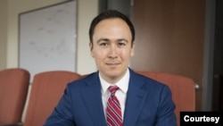 美国塔夫茨大学政治科学副教授迈克尔·贝克利（贝克利本人提供)