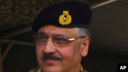 Pokiston bosh harbiysi - general Zubair Mahmud Hayot.