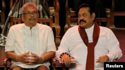 'رائٹرز' کے مطابق صدر گوتا بایا نے اپریل سے ہی وزیرِ اعظم مہندا راجاپکسے پر مستعفی ہونے کے لیے دباؤ ڈالنا شروع کردیا تھا۔