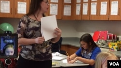 Kloyi Grey roboti orqali darsda, Merilend shtati