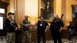 ARHIVA - Pristalice bivšeg predsednika Donalda Trampa u zgradi Kongresa