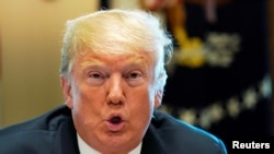 El presidente Donald Trump explicó su punto de vista sobre su accionar al retiar la autorización de seguridad al exdirectro de la CIA John Brennan.