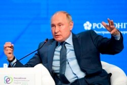Rossiya energiya resurslaridan siyosiy qurol sifatida foydalanishi haqidagi gaplar g'irt bema'nilik, deydi Prezident Vladimir Putin