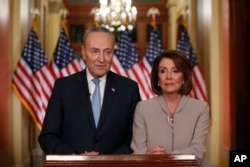 Spiker Nensi Pelosi va Senatda demokratlar lideri Chak Shumer, Kapitoliy, 8-yanvar, 2019