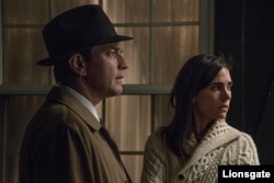 مکگرگور و جنیفر کانلی در فیلم «آمریکن پستورال» از مکگرگور