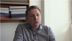 Dragan Đukanović sa Fakulteta političkih nauka, Foto: VOA