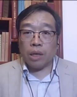 中國政治評論人士吳強博士。(照片來自美國之音中文網2020年9月2日)
