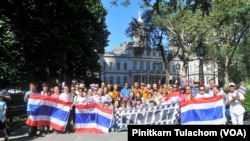 พระสุธรรม ฐิตธัมโม เดินทางถึงจุดหมายปลายทางที่อ่าวนิวยอร์ก บนเกาะแมนฮัตตันแล้ว โดยมีชาวไทยและผู้ศรัทธาร่วมกิจกรรมเดินทางในหลักไมล์สุดท้าย