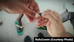 The micro SD cards being distributed on Chios island. There are now around 780 in circulation.