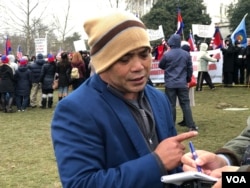 Cambodian-American Chhum Serey Sokhom lives in North Carolina. (Chetra Chap/VOA Khmer)