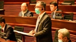 財經事務及庫務局局長劉怡翔在回應議員提問時一度"答非所問"， 被民主派議員批評"在席發夢" (攝影：美國之音湯惠芸）