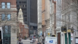 美国马萨诸萨州宣布“居家令”后，波士顿街头空空荡荡。