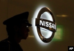 Fiscales dicen que Carlos Ghosn presentó informes falsos de sus ingresos que totalizaron 44,6 millones de dólares entre 2011 y 2015.