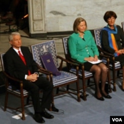 颁奖典礼上的空椅子（美国之音王南拍摄）