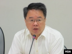 在野黨民進黨立委吳秉睿(美國之音張永泰拍攝)