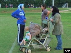 Musulmonlar bu yerdagi hayotidan rozi ekanini aytadi