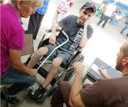 Jonathan Núñez, de 30 años, cuenta que un apagón programado empañó la alegría de la Nochebuena en su vecindad: “Esto parecía un cementerio”.