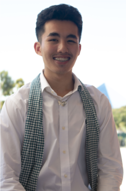 លោក Sovannprina Kiet ប្រធាន​សមាគម​និស្សិត Cambodian Student Society និង​ជា​និស្សិត​បរិញ្ញាបត្រ​ផ្នែក​វិស្វកម្ម​មេកានិច​នៃ​សាកល​វិទ្យាល័យ California State University Long Beach។ (រូបថត​ផ្តល់ឲ្យ)