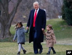 Prezident Tramp nabiralari bilan, Oq uy, Vashington