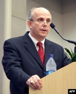 唐若文在布鲁金斯学会演讲