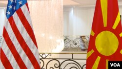 „Македонците и Албанците, не гледаат друг актер кој би можел да ја замени улогата која САД ја имаат.“, изјави Стево Пендаровски, претседател на Северна Македонија. 