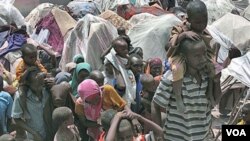 Durante la distribución de alimentos en Mogadishu se vivieron algunos momentos de tensión y situaciones caóticas, dicen los representantes de ACNUR.