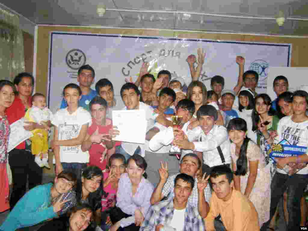 Volyontyorlar tashkil etgan sport lageri g'oliblari