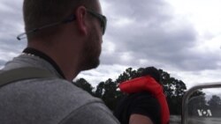 Volunteers Flood to Houston to Help Hurricane Victims