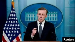 Savjetnik Bijele kuće za nacionalnu sigurnost Jake Sullivan govori tokom brifinga za novinare u Bijeloj kući u Washingtonu