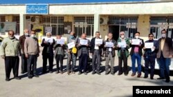 تجمع گروهی از معلمان و بازنشستگان آموزش و پرورش در داراب 