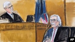 Izdavač tabloida David Pecker i sudija Juan Merchan na sudskoj skici tokom suđenja Donaldu Trumpu (Foto: AP/Elizabeth Williams)