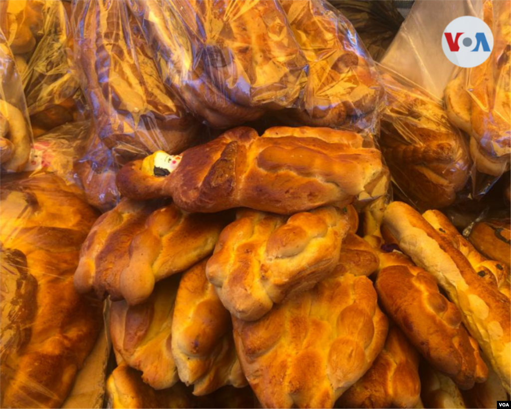 T'anta wawas, panes tradicionales de la fiesta de 'Todos Santos'