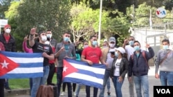 En Colombia decenas de cubanos han salido a marchar en un solo grito de "libertad", uniéndose así al clamor de sus compatriotas. [Foro: VOA/Jair Diaz]