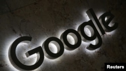 ARCHIVO- Logo de Google en las oficinas d ela empresa en Toronto, Ontario. 9-9-18. REUTERS/Chris Helgren.