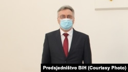 Bosnia and Herzegovina -- Member of Bosnian tripartite Presidency Sefik Dzaferovic (R) and Russian ambassador to Bosnia and Herzegovina Igor Kalabukhov (Kalabuhov, L), in Sarajevo, February 10, 2021.