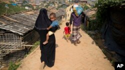 一個羅興亞難民家庭在孟加拉。 （2018年11月17日）