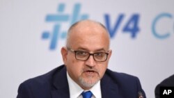 ARHIVA - Bivši crnogorski šef diplomatije Srđan Darmanović (Foto: AP/Tamas Kovacs/MTI)