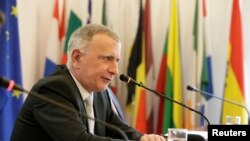 資料照：歐盟駐中國代表郁白在北京的一個記者會上講話。