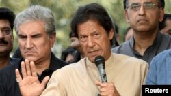 عمران خان وایي د ټرمپ فرمان ددې سبب کیږي چې پاکستاني پوهان په هیواد کې پاته شي