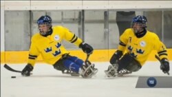 Санний хокей – вид спорту для людей із обмеженими можливостями. Відео